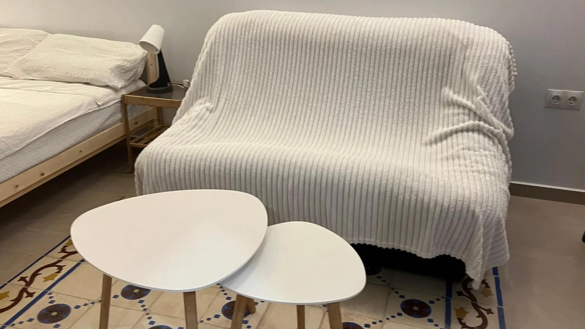 Apartamentos Cervantes Centro De Málaga Spagna