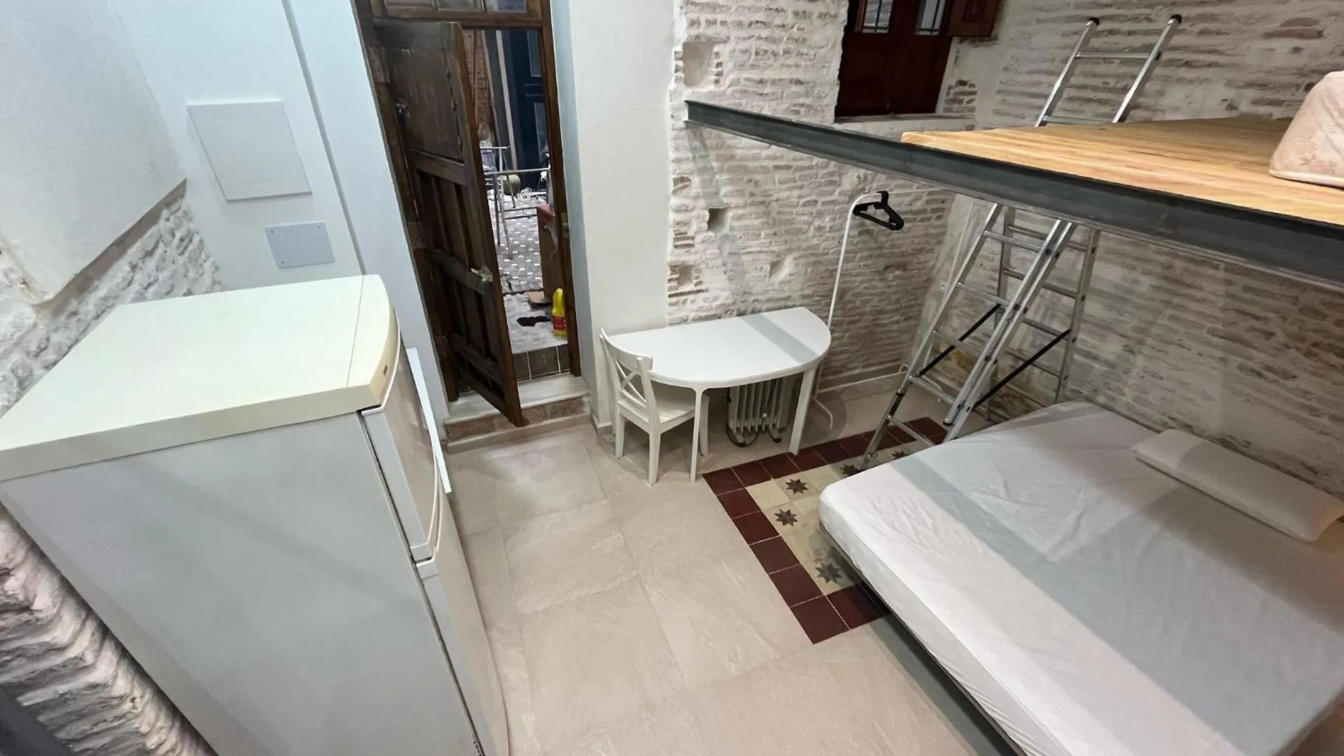 Homestay Apartamentos Cervantes Centro De Malaga