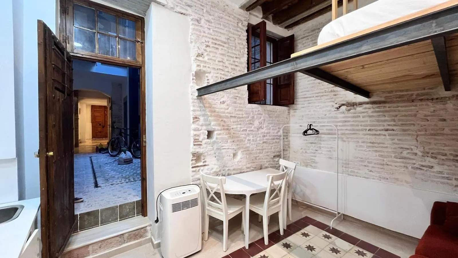 Homestay Apartamentos Cervantes Centro De Malaga