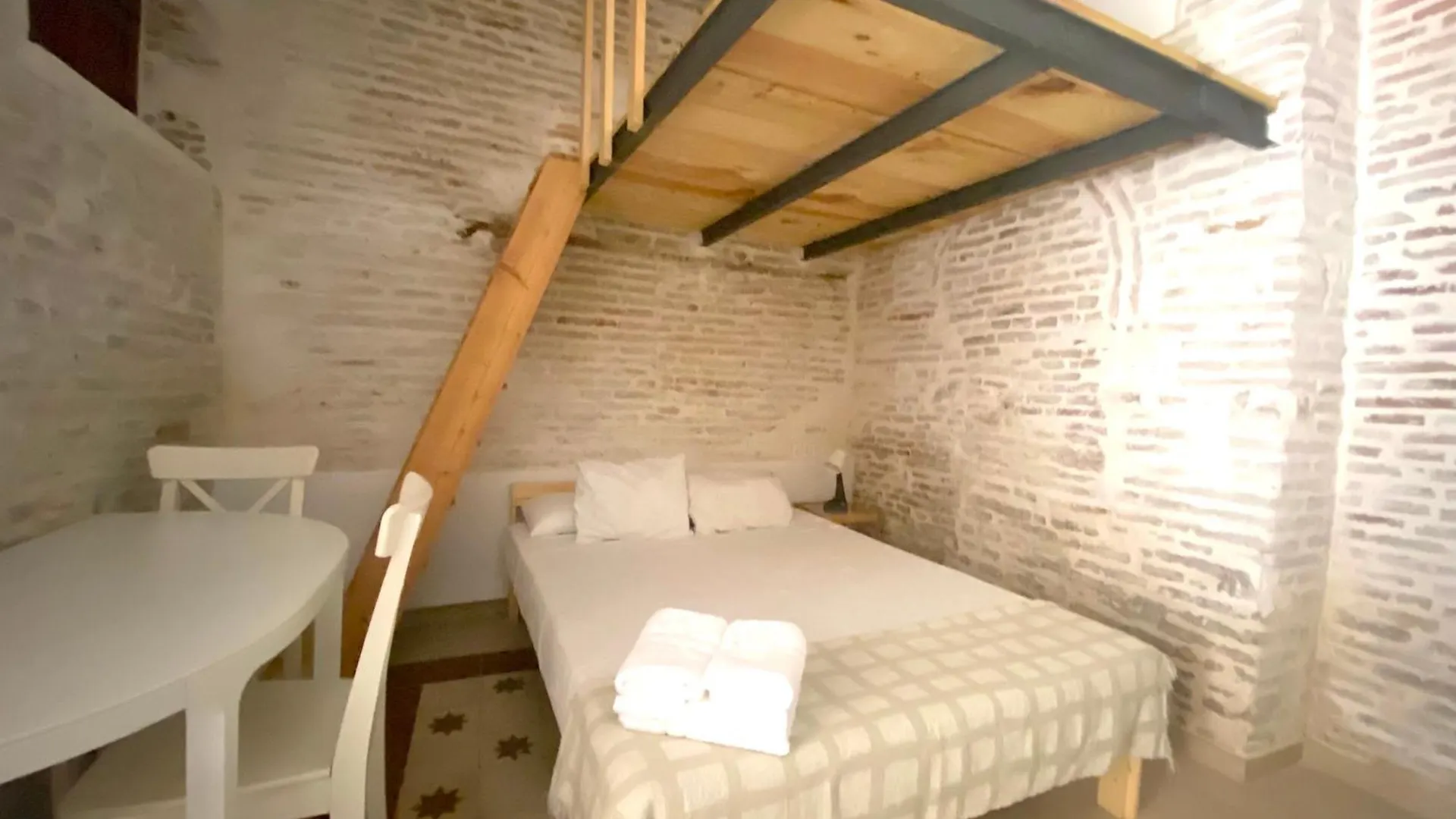 Cervantes Suites Μάλαγα Δωμάτια σε οικογενειακή κατοικία